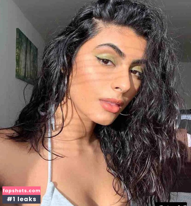 Simran Randhawa gallery photo #12