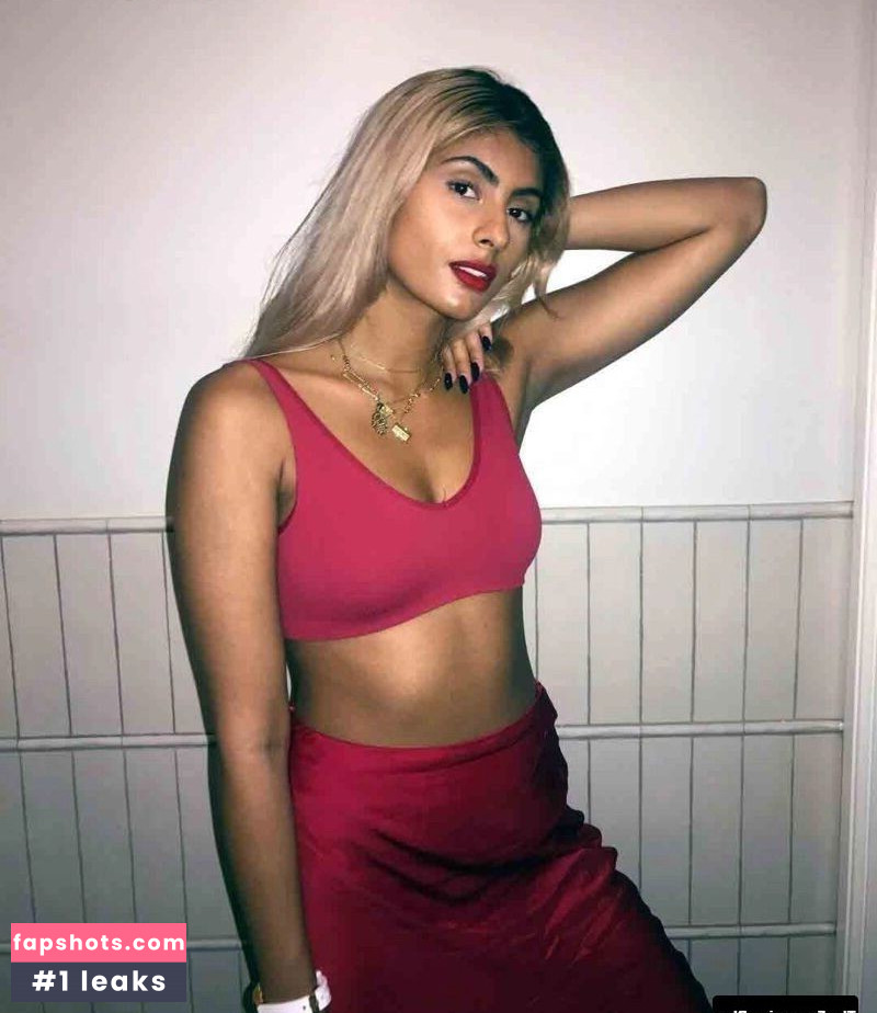 Simran Randhawa gallery photo #4