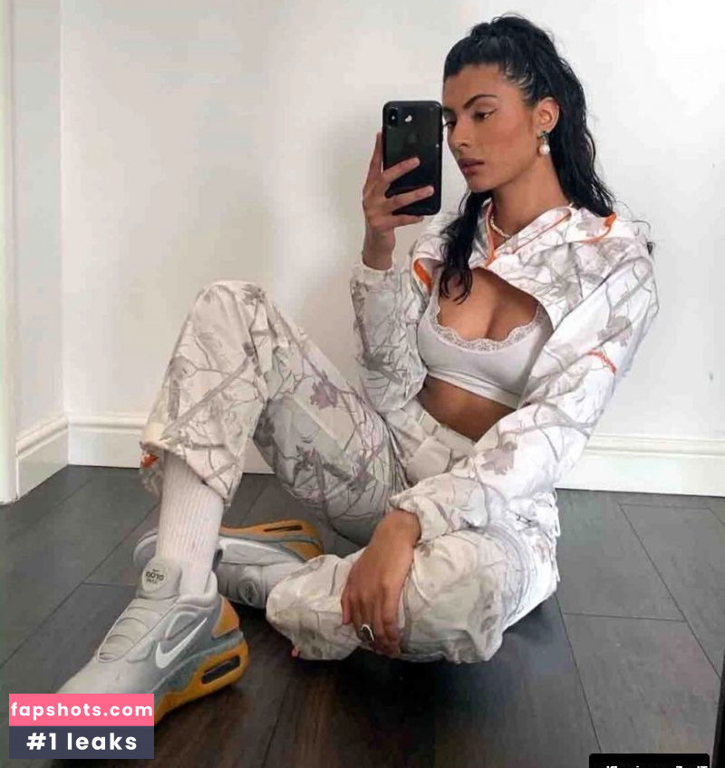 Simran Randhawa gallery photo #6