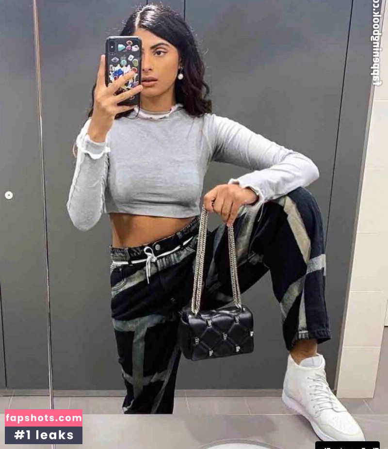 Simran Randhawa nude babe gallery