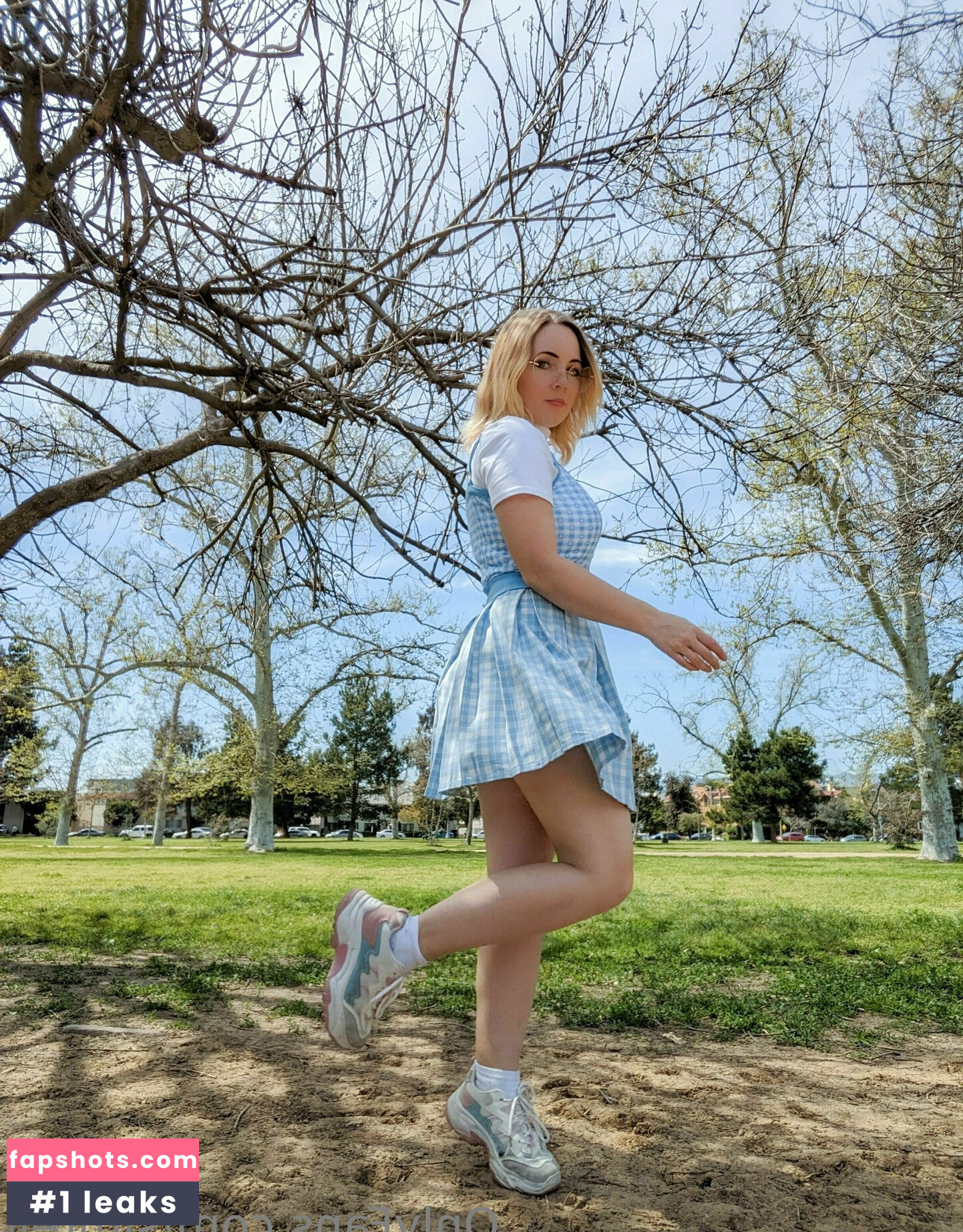 Simrell gallery photo #31