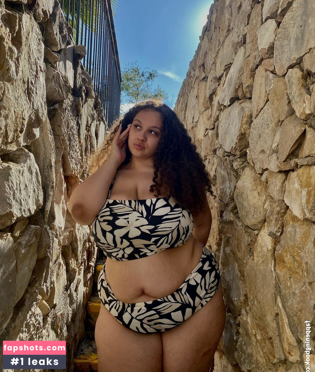 sincerelyitsjulie Nude Leaks OnlyFans Photos #38 - LeakJerk