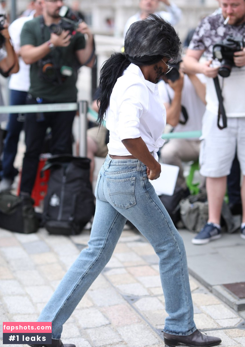 Sinitta gallery photo #108