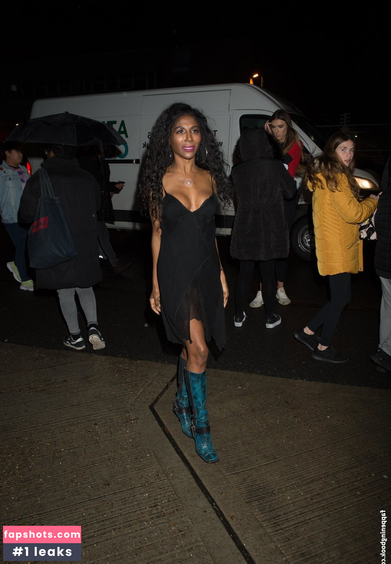 Sinitta gallery photo #58