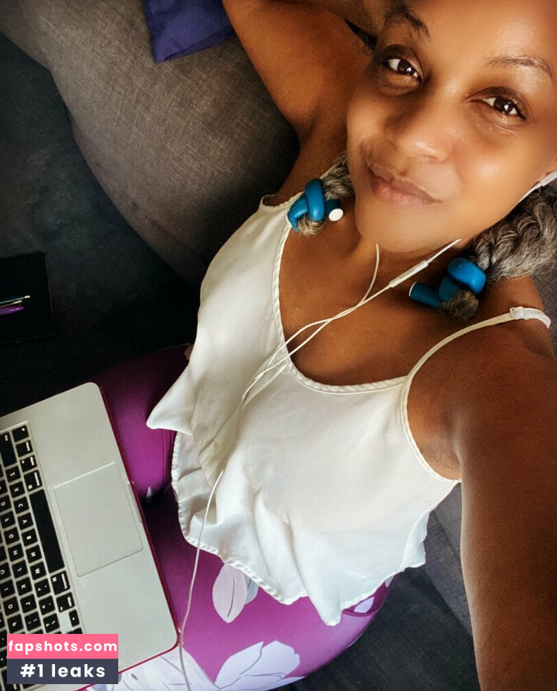 Sinnamon Love gallery photo #14