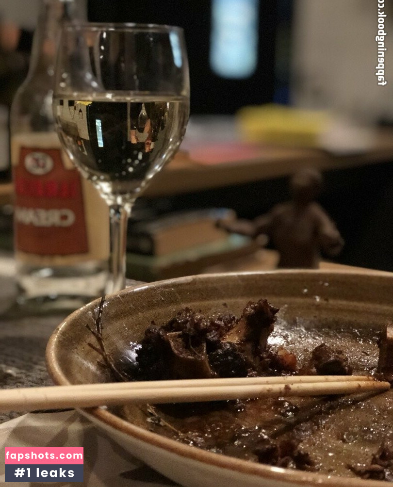 Sinnamon Love gallery photo #20