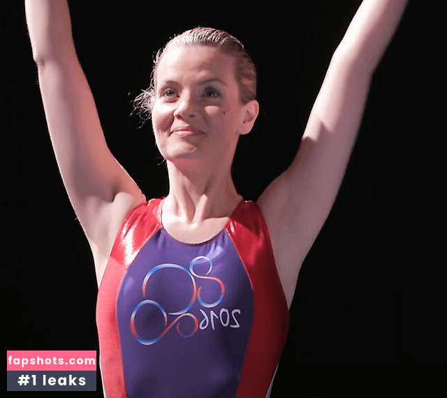 Siobhan Thompson gallery photo #8