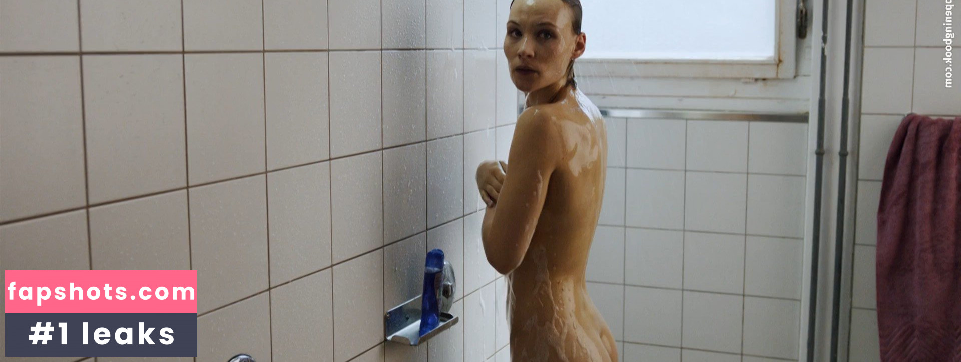 Sira Topic nude babe gallery