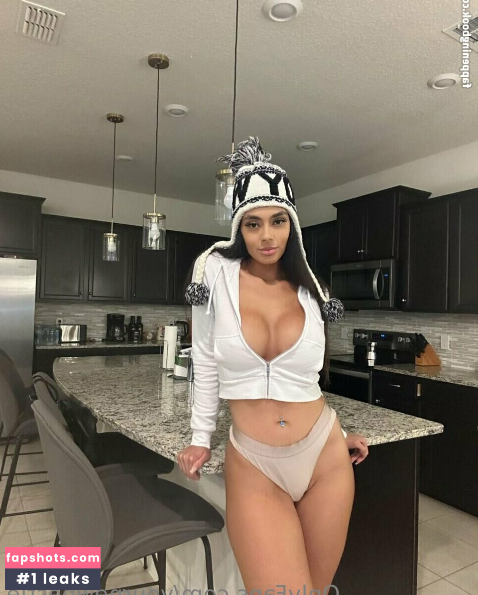 Sirena Marie Nude Leaks OnlyFans Photos #19 - LeakJerk