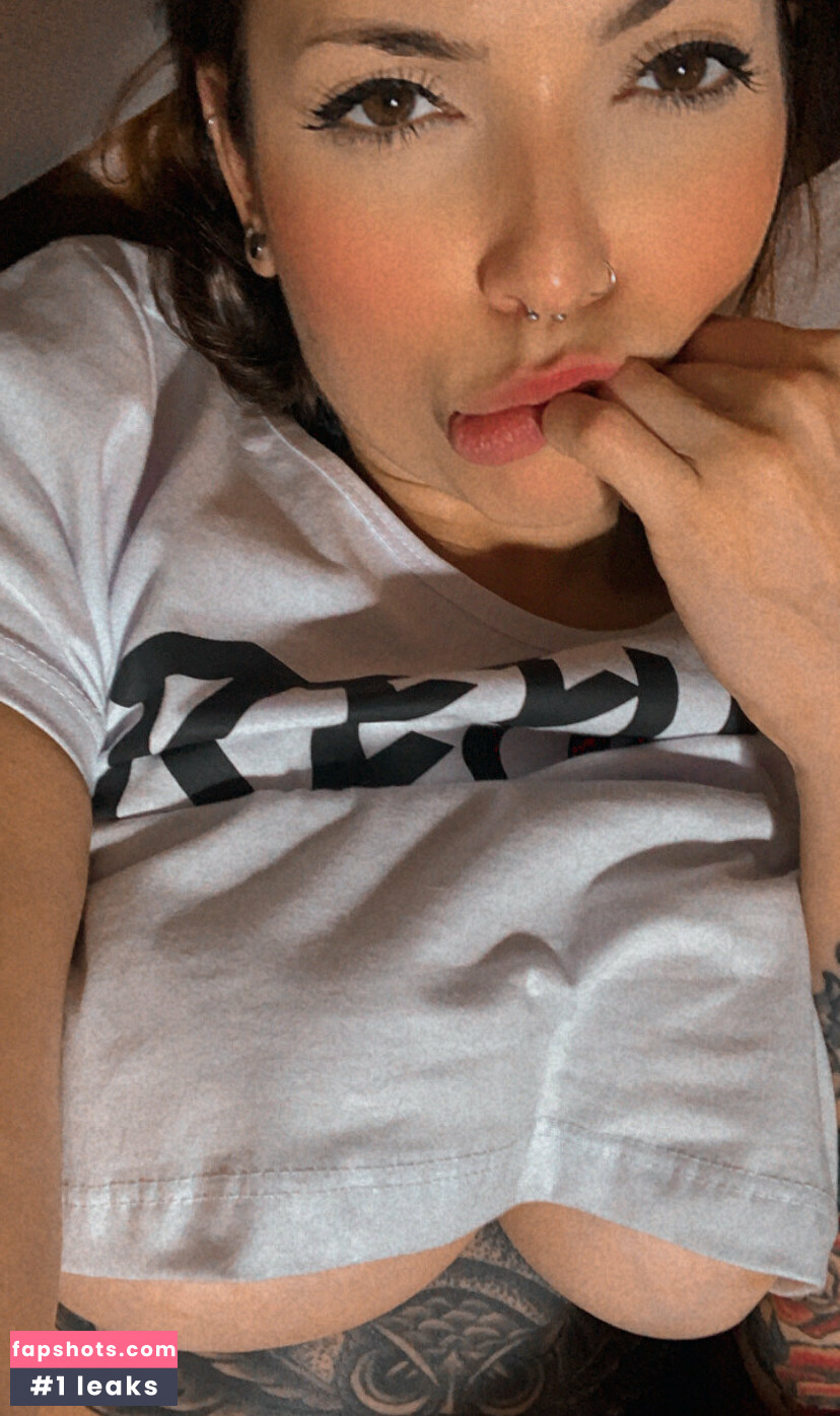 sirenafree nude babe gallery