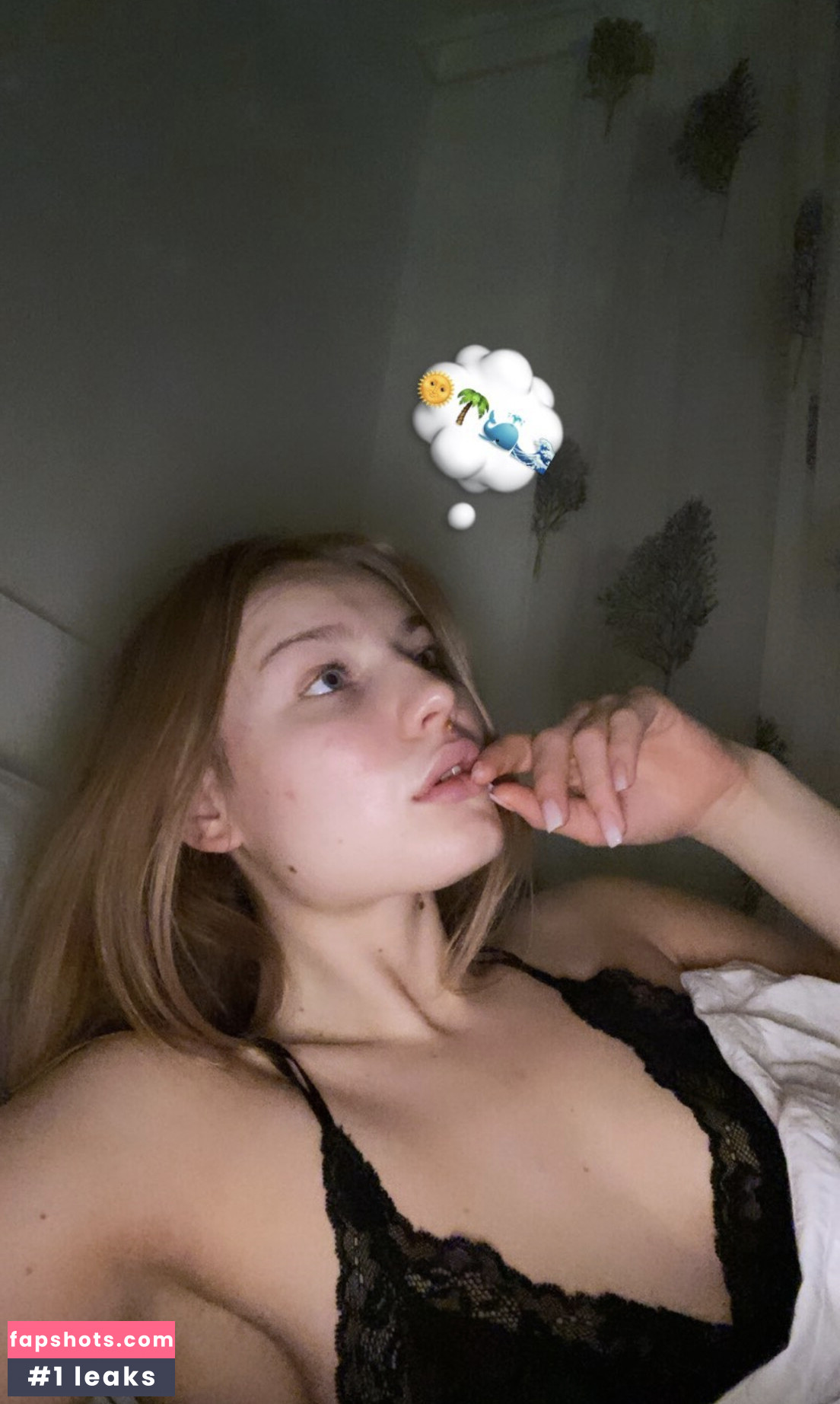 Siri54 gallery photo #17