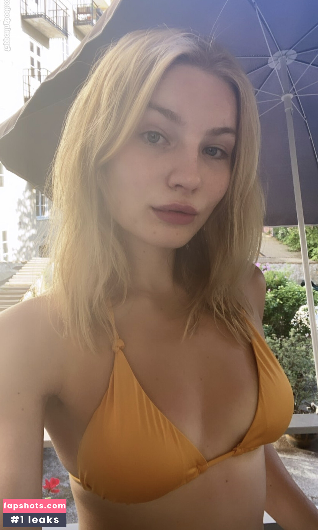 Siri54 gallery photo #25