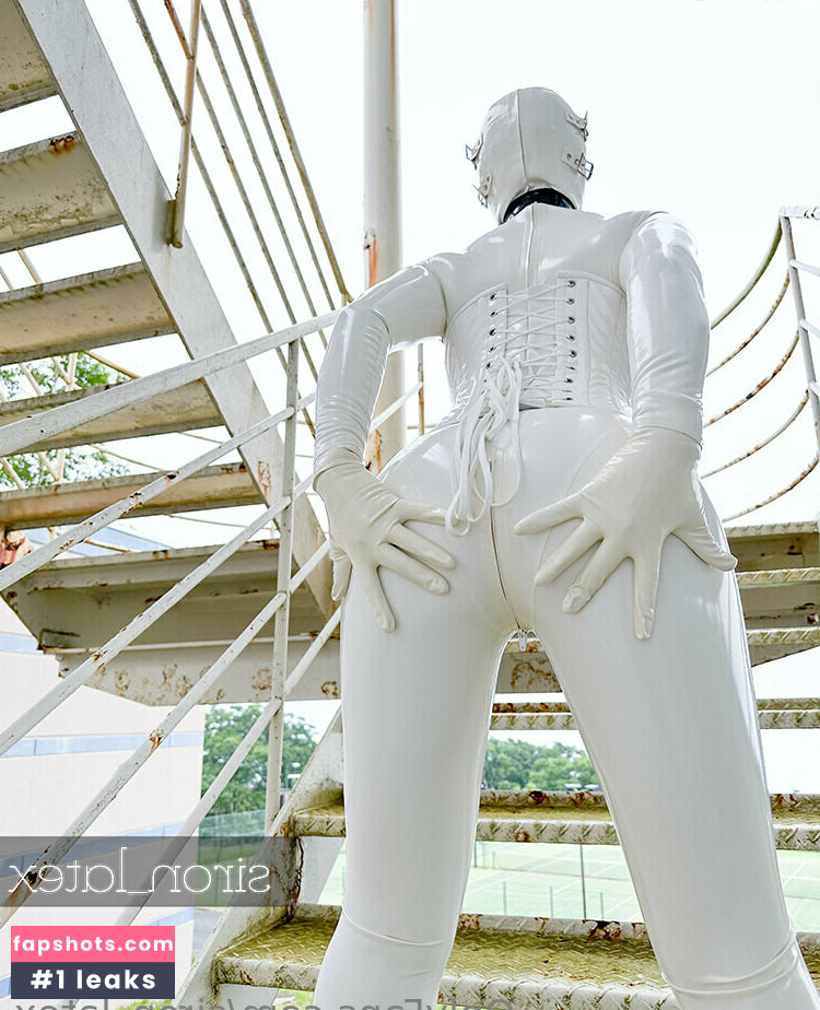 siron_latex nude babe gallery