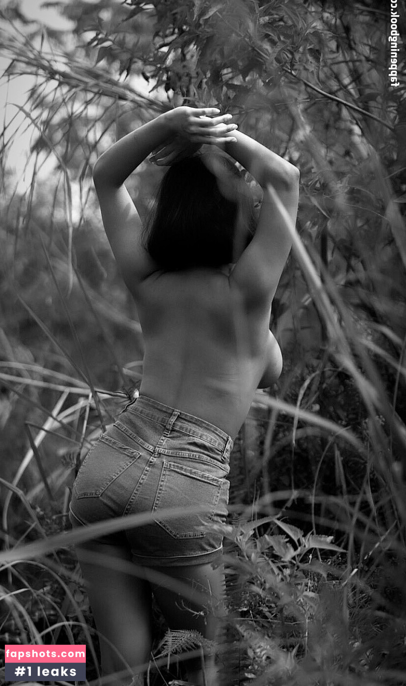 Siskaeee_ofc gallery photo #4