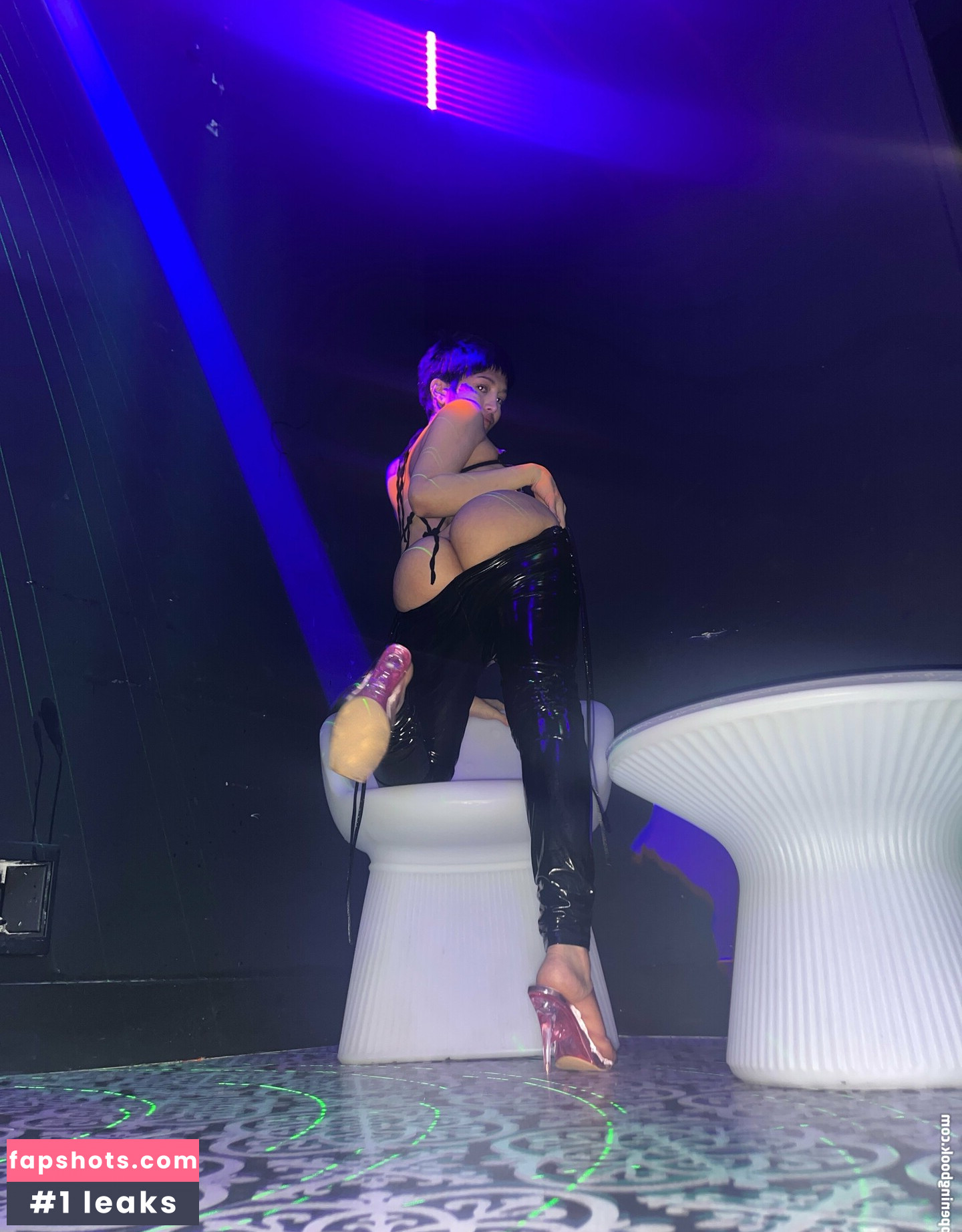 sissy-pussy gallery photo #4