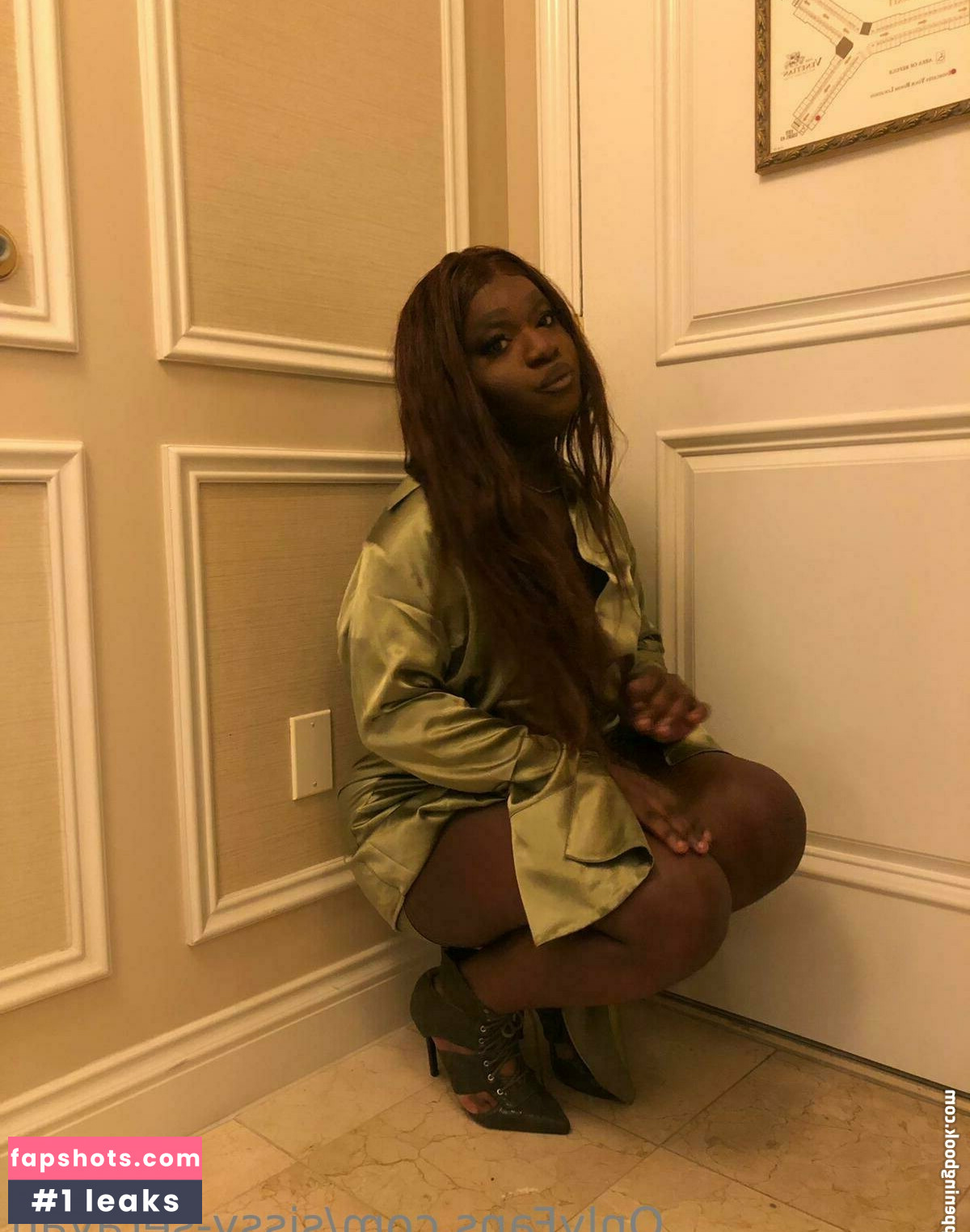 sissy-serayah gallery photo #19