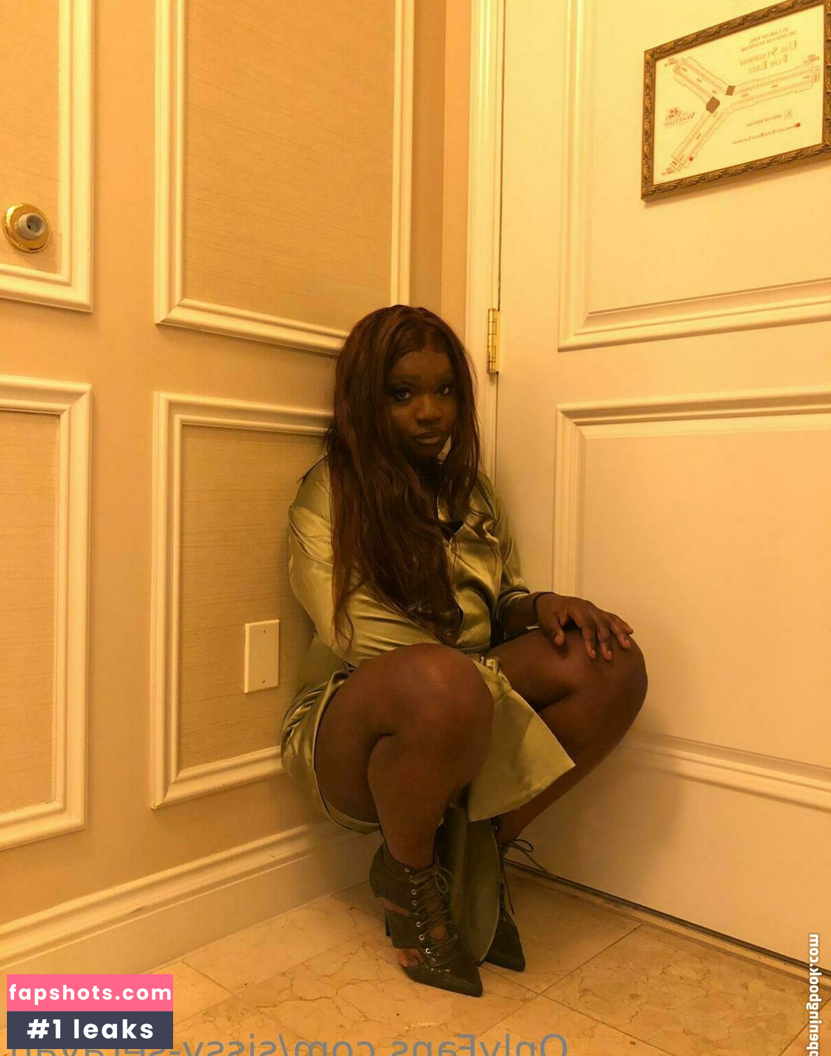 sissy-serayah gallery photo #22