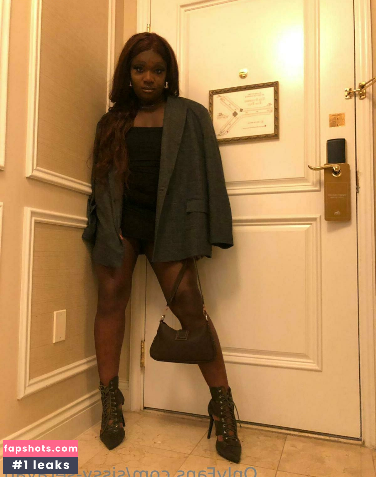 sissy-serayah gallery photo #23