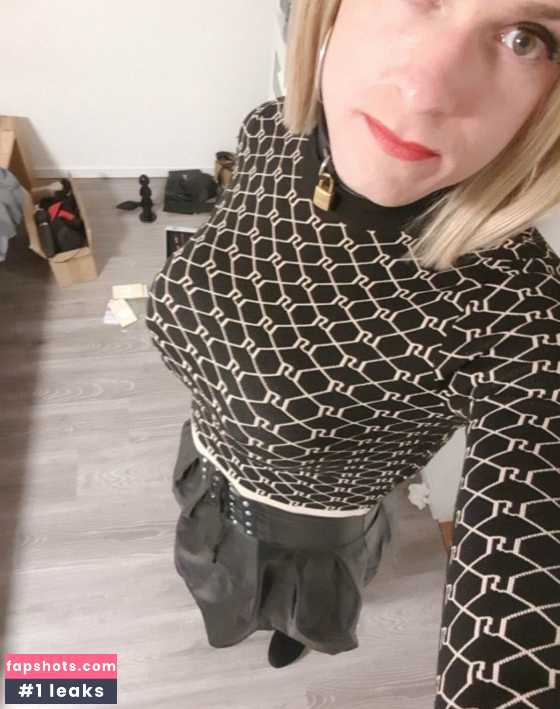 SissyKaya gallery photo #18