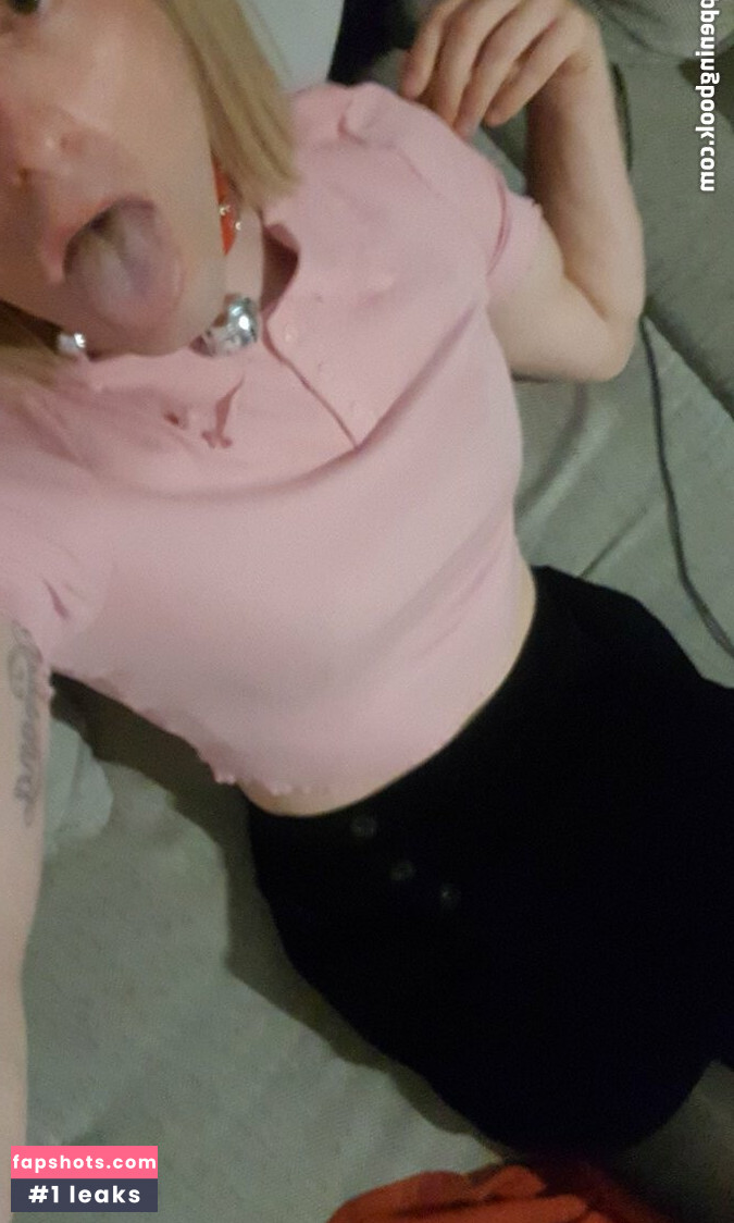 SissyKaya gallery photo #4