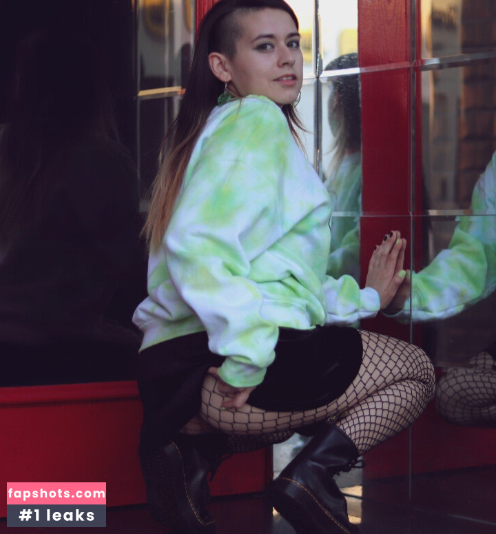 Sister Crimson gallery photo #19