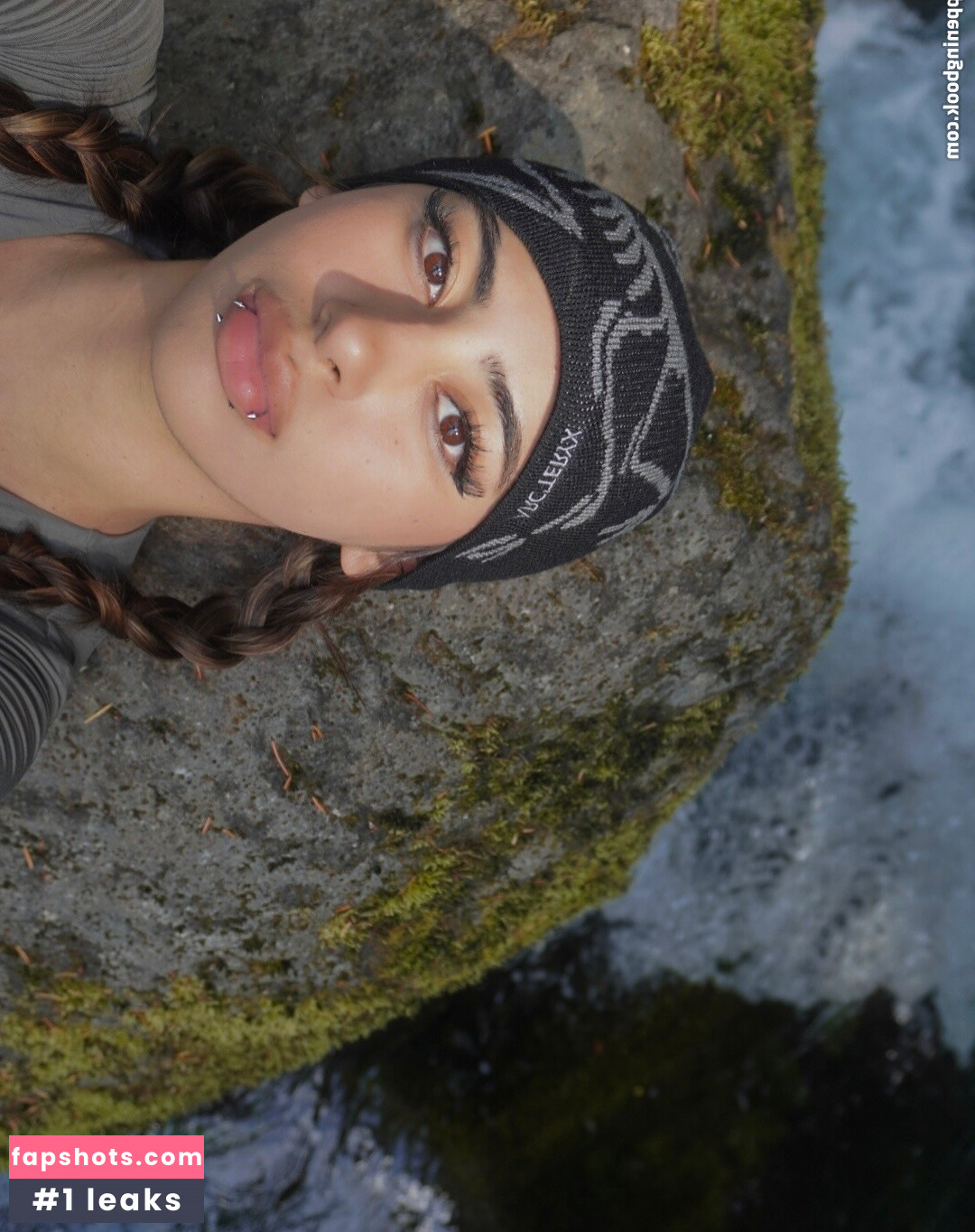 Sisterbryana gallery photo #2