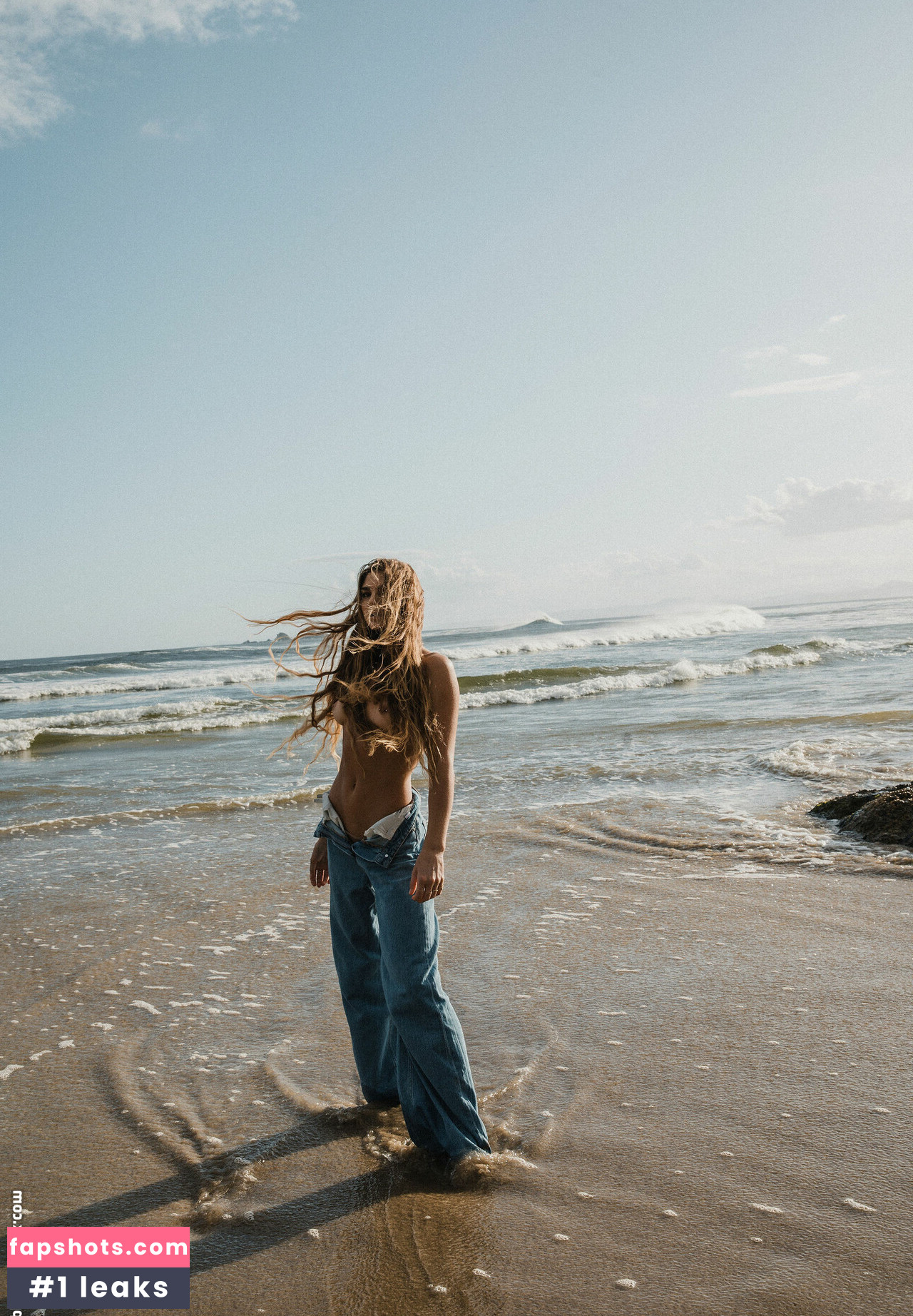 Sjana Elise Earp gallery photo #7