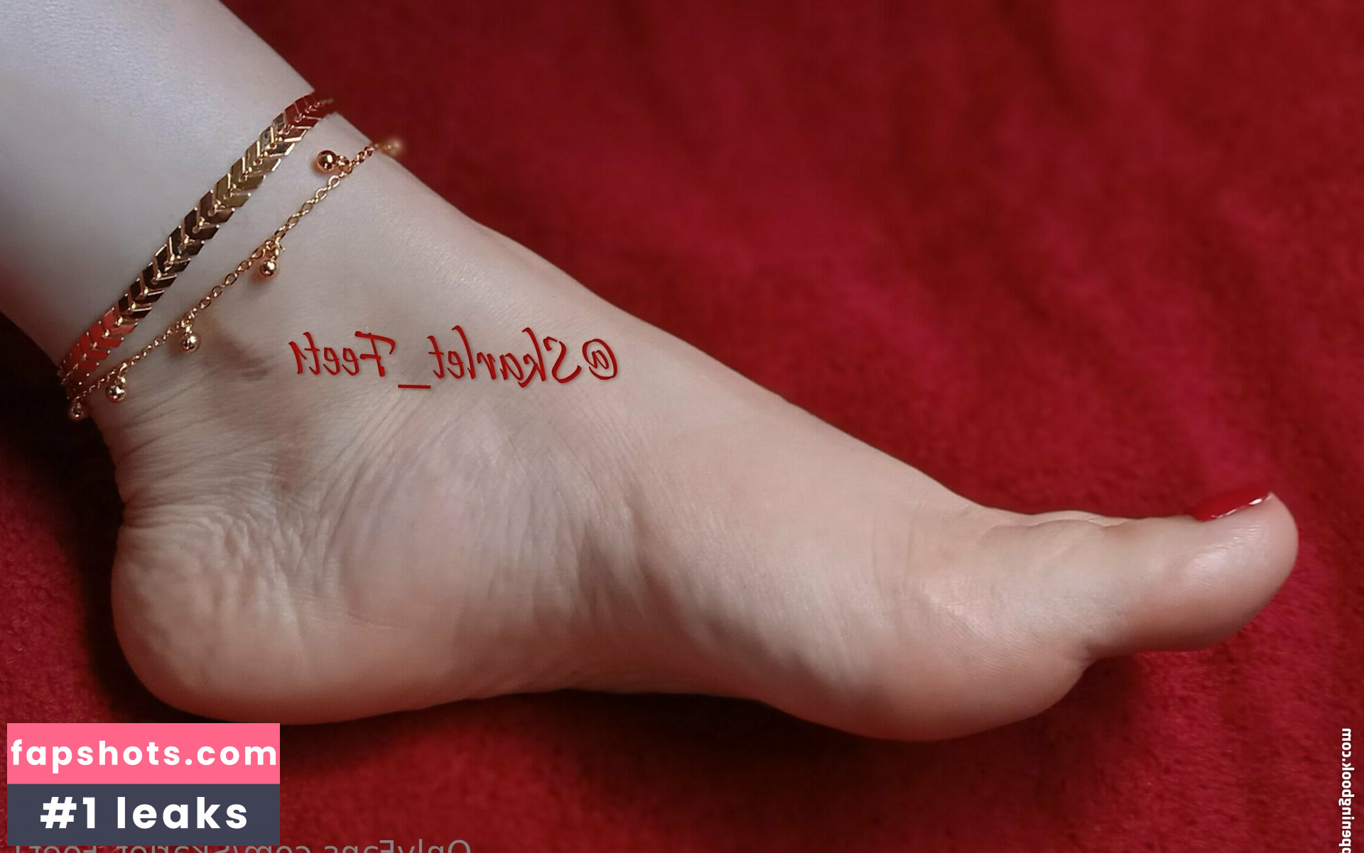 skarlet_feet1