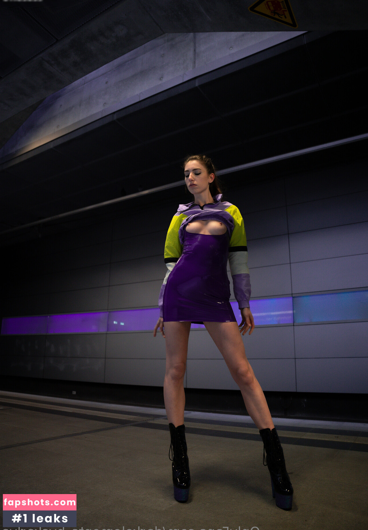 Skarlya gallery photo #15