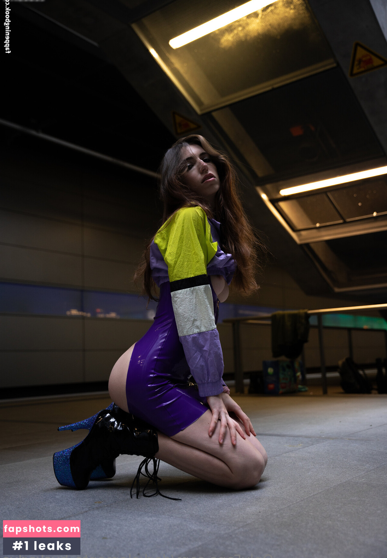 Skarlya gallery photo #21