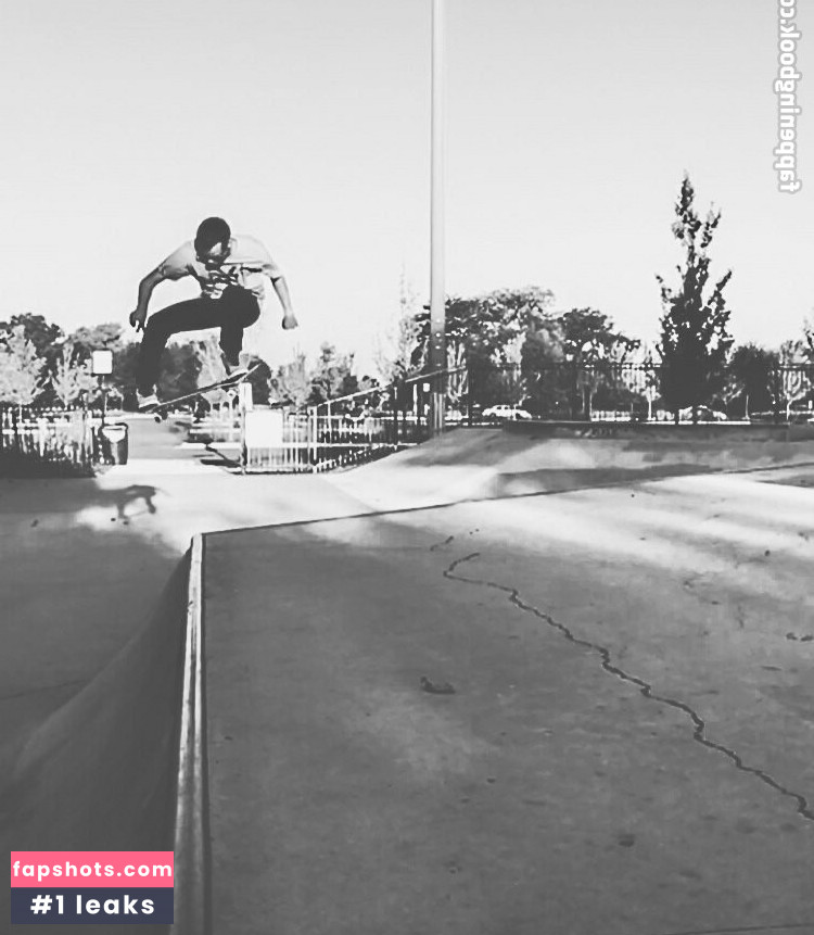 skaterrboi Nude Leaks OnlyFans Photos #15 - LeakJerk