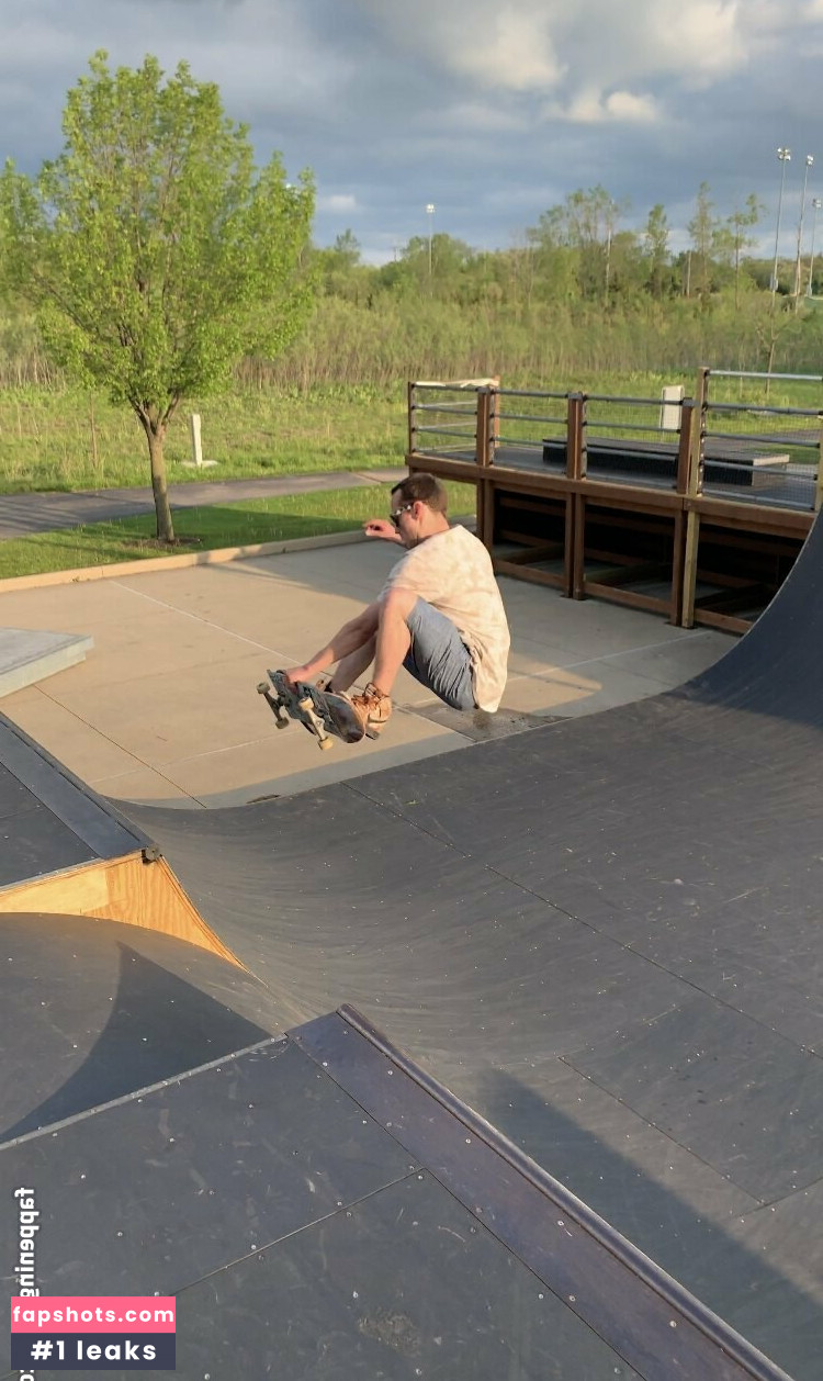 skaterrboi Nude Leaks OnlyFans Photos #18 - LeakJerk