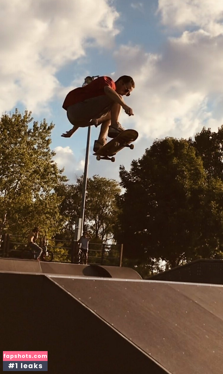 skaterrboi Nude Leaks OnlyFans Photos #33 - LeakJerk