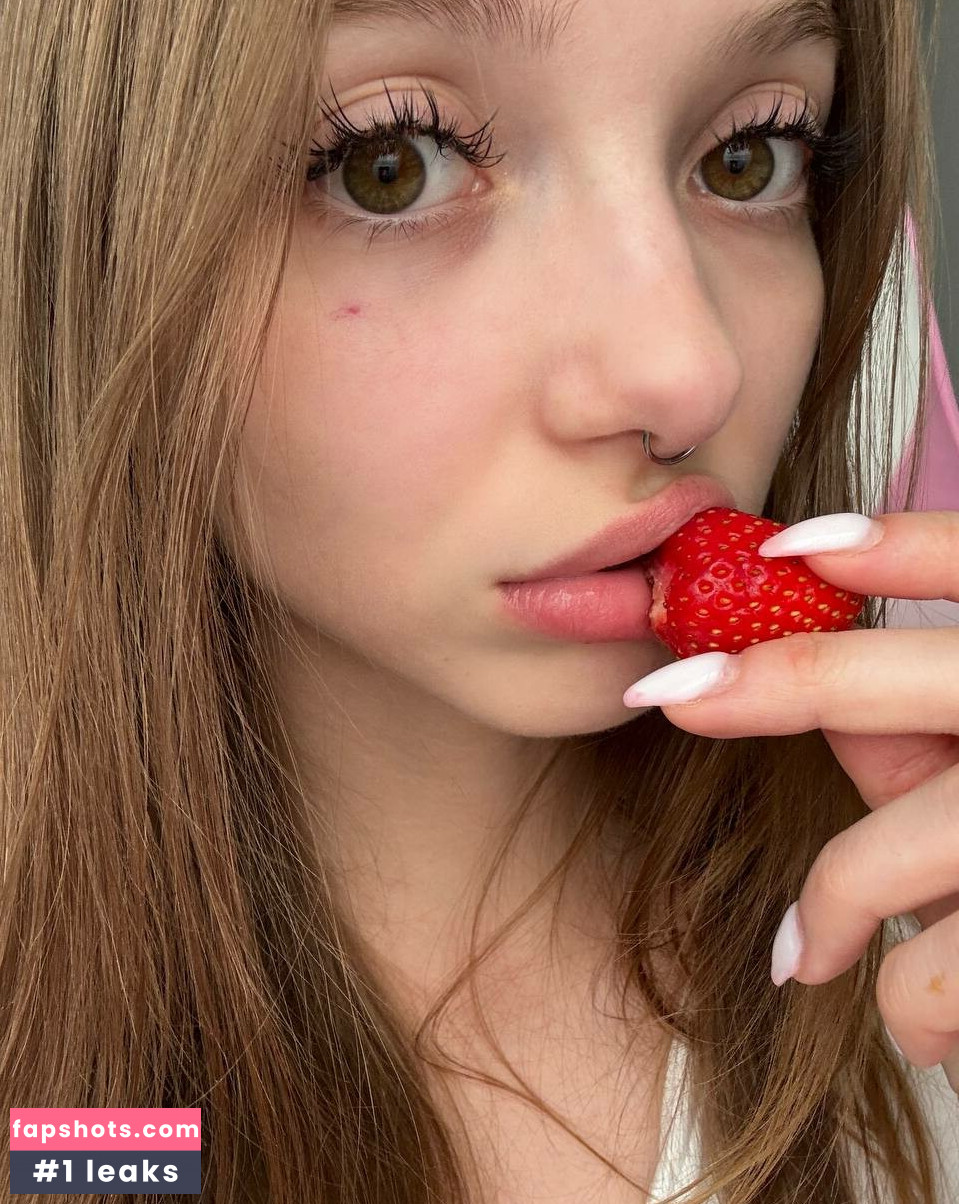 skazochkasmr nude babe gallery