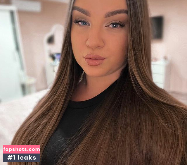 Skorka Kitti gallery photo #6