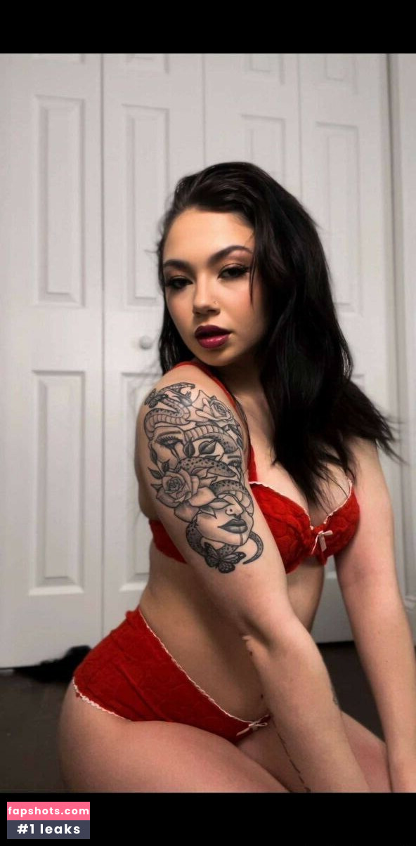 Skye Dolecki gallery photo #8