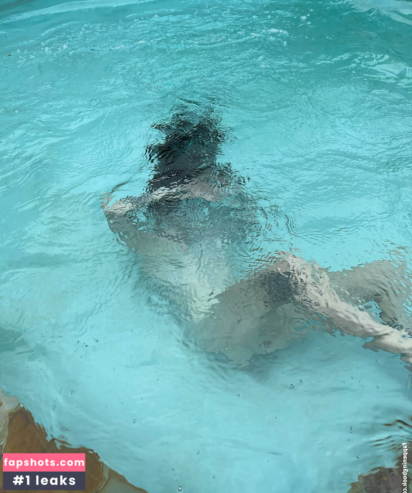 Skye Sharp gallery photo #15