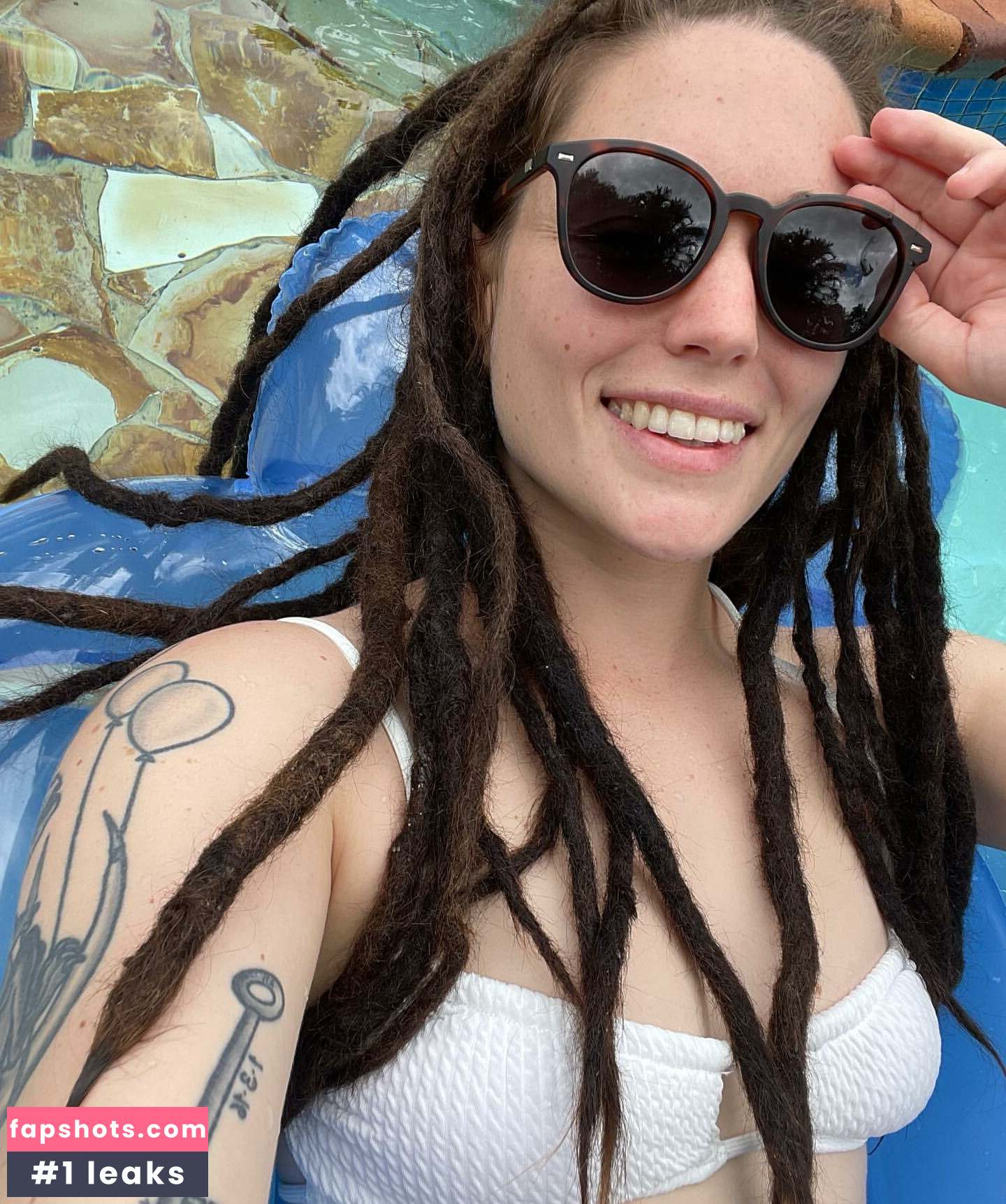 Skye Sharp gallery photo #44