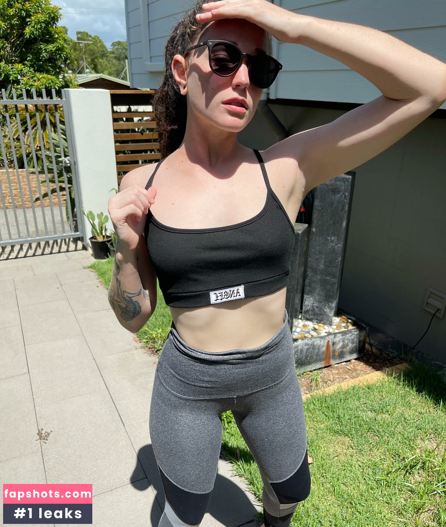 Skye Sharp gallery photo #45