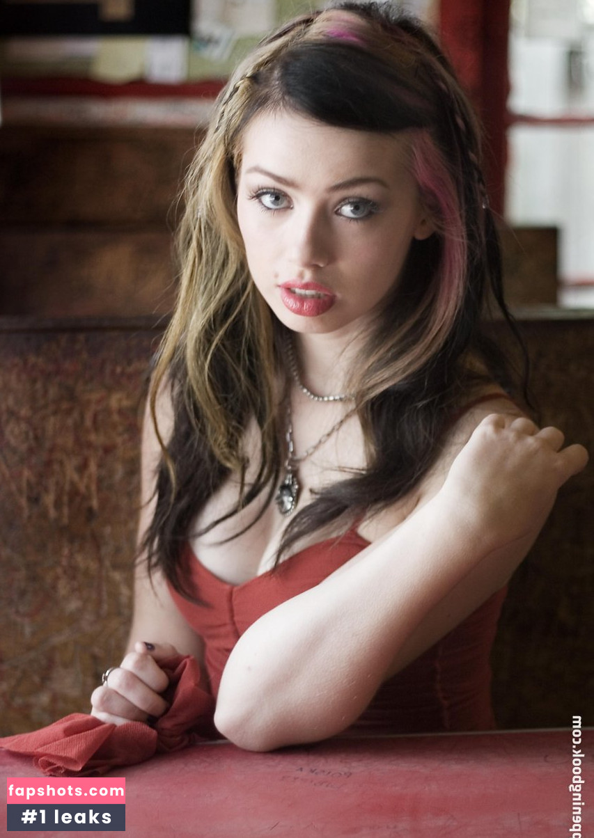 Skye Sweetnam gallery photo #53