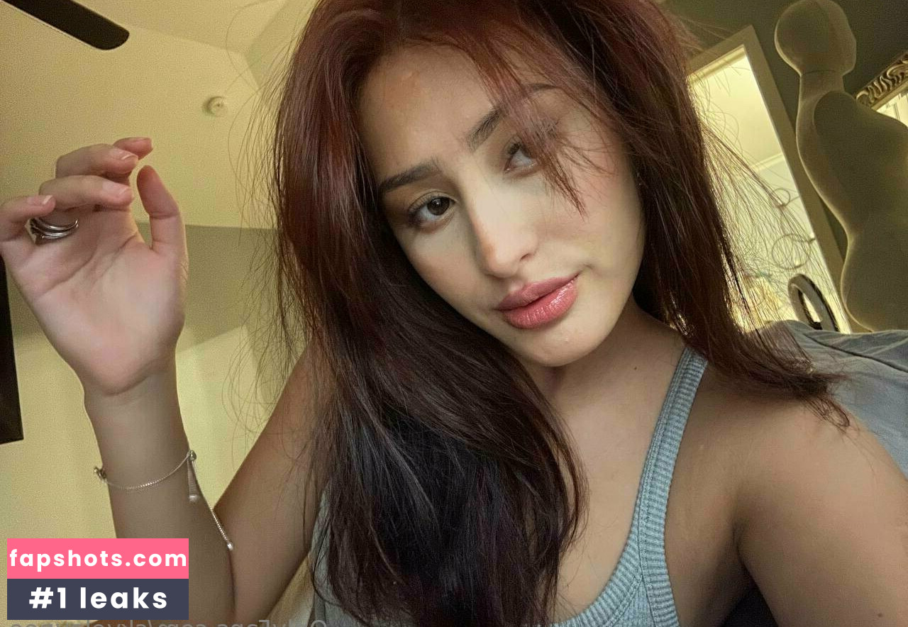 Skyelaynee gallery photo #3