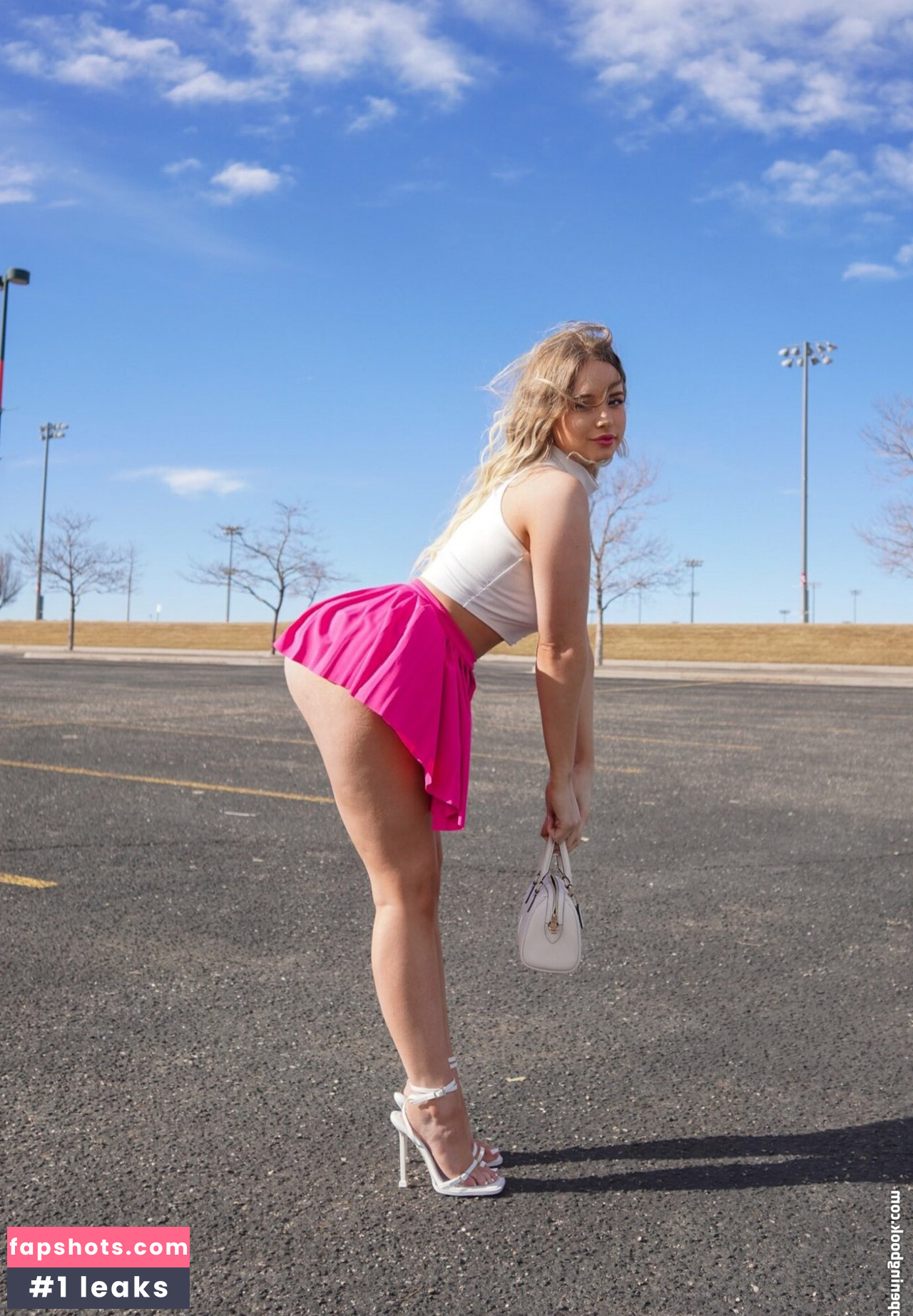 Skyiiah gallery photo #28