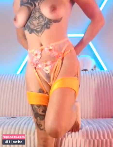 Skylar Calico gallery photo #28