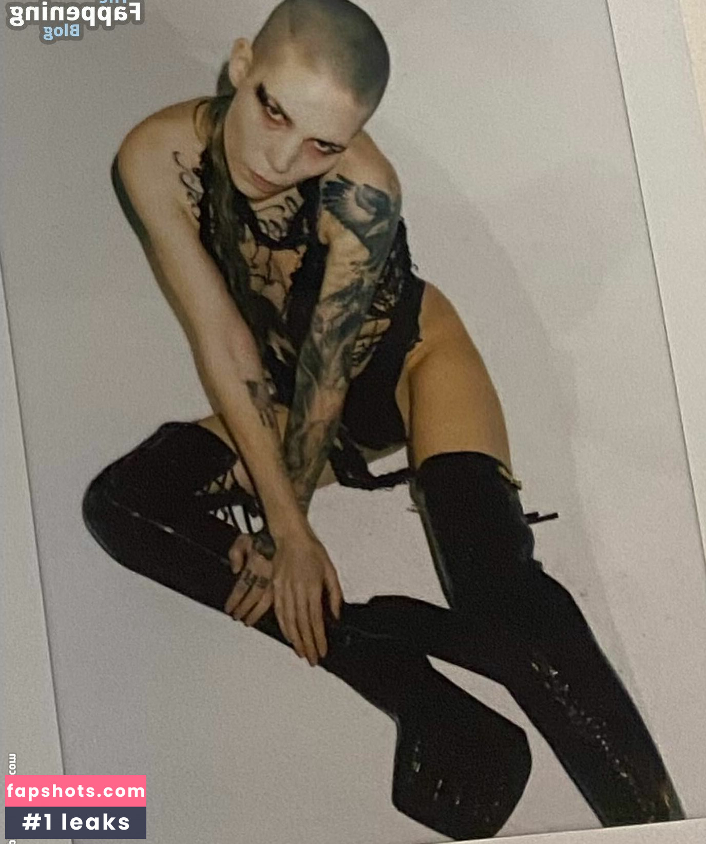 Skylar Grey gallery photo #19