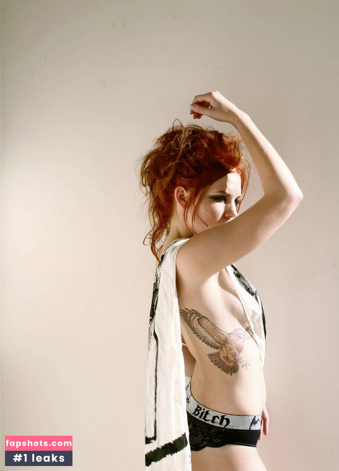 Skylar Grey gallery photo #30