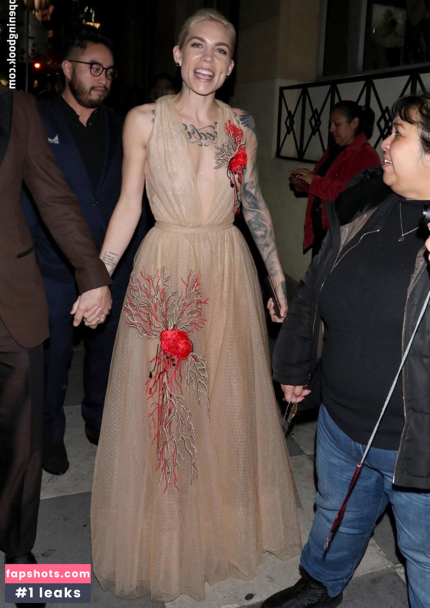 Skylar Grey gallery photo #37