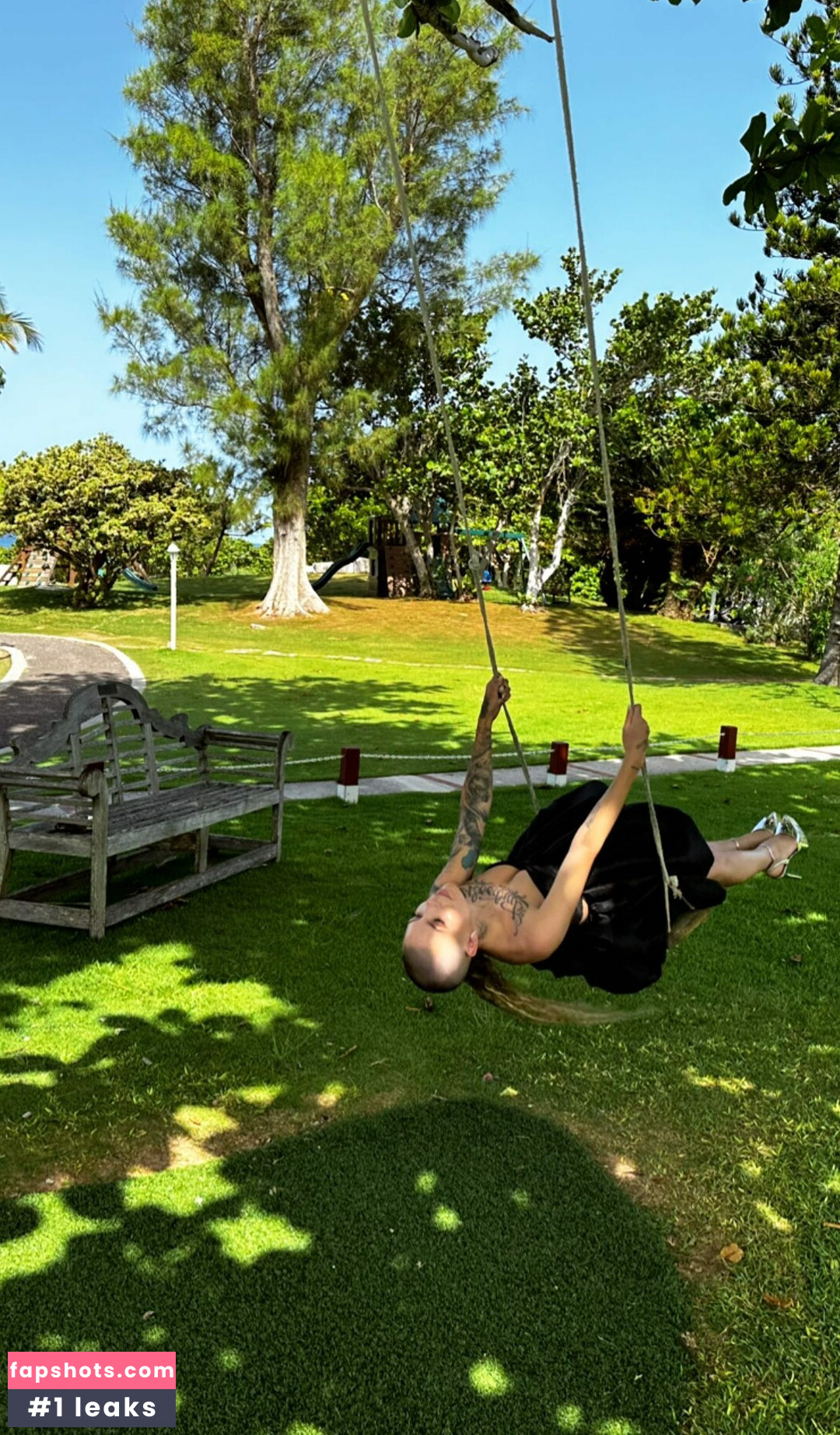 Skylar Grey gallery photo #9