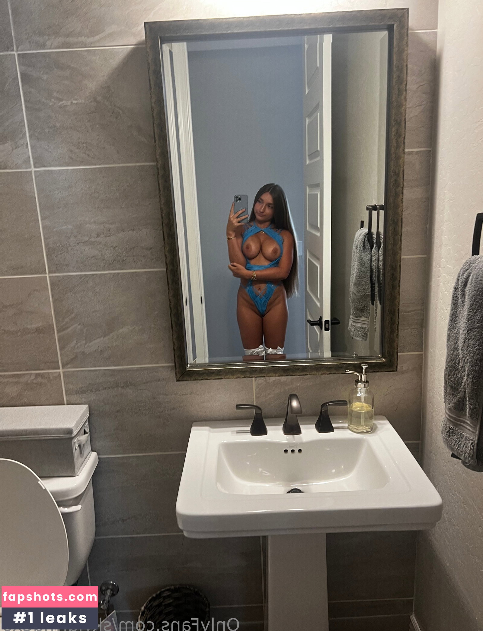 Skylar Mae gallery photo #2473