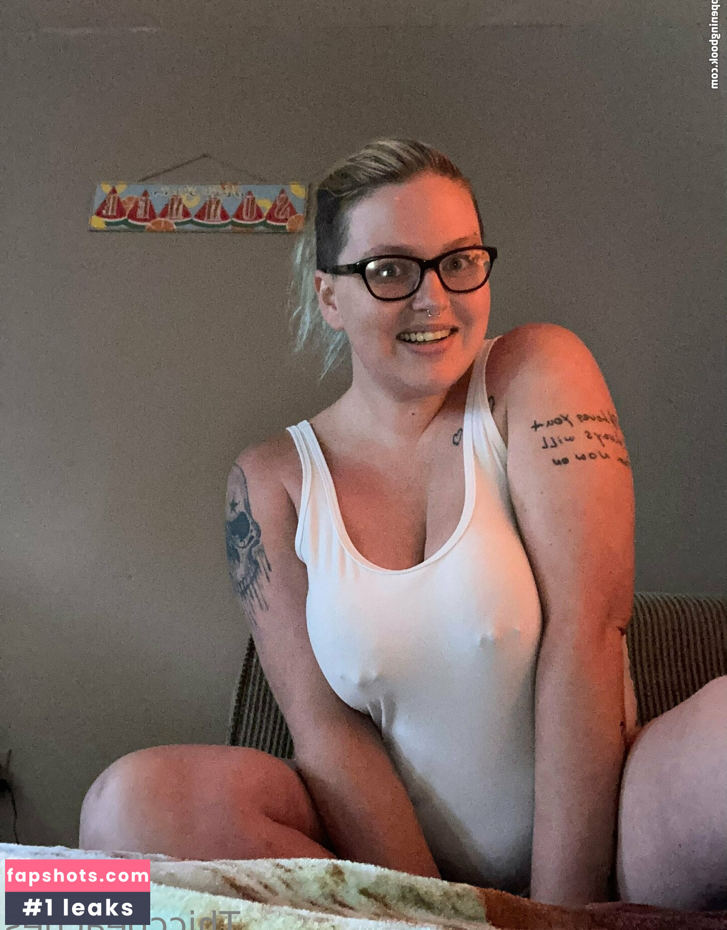 skylar.swallows nude babe gallery