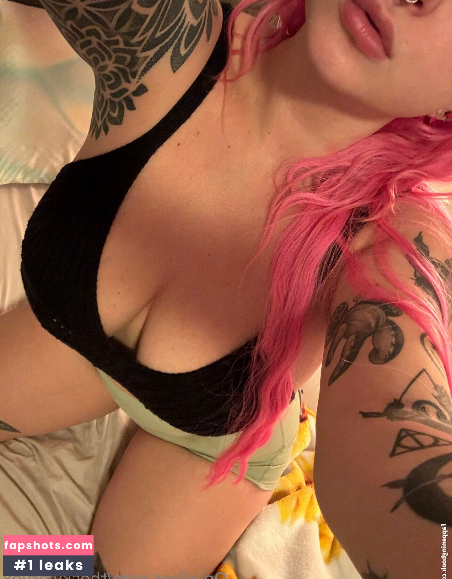 Skylar Vox gallery photo #76